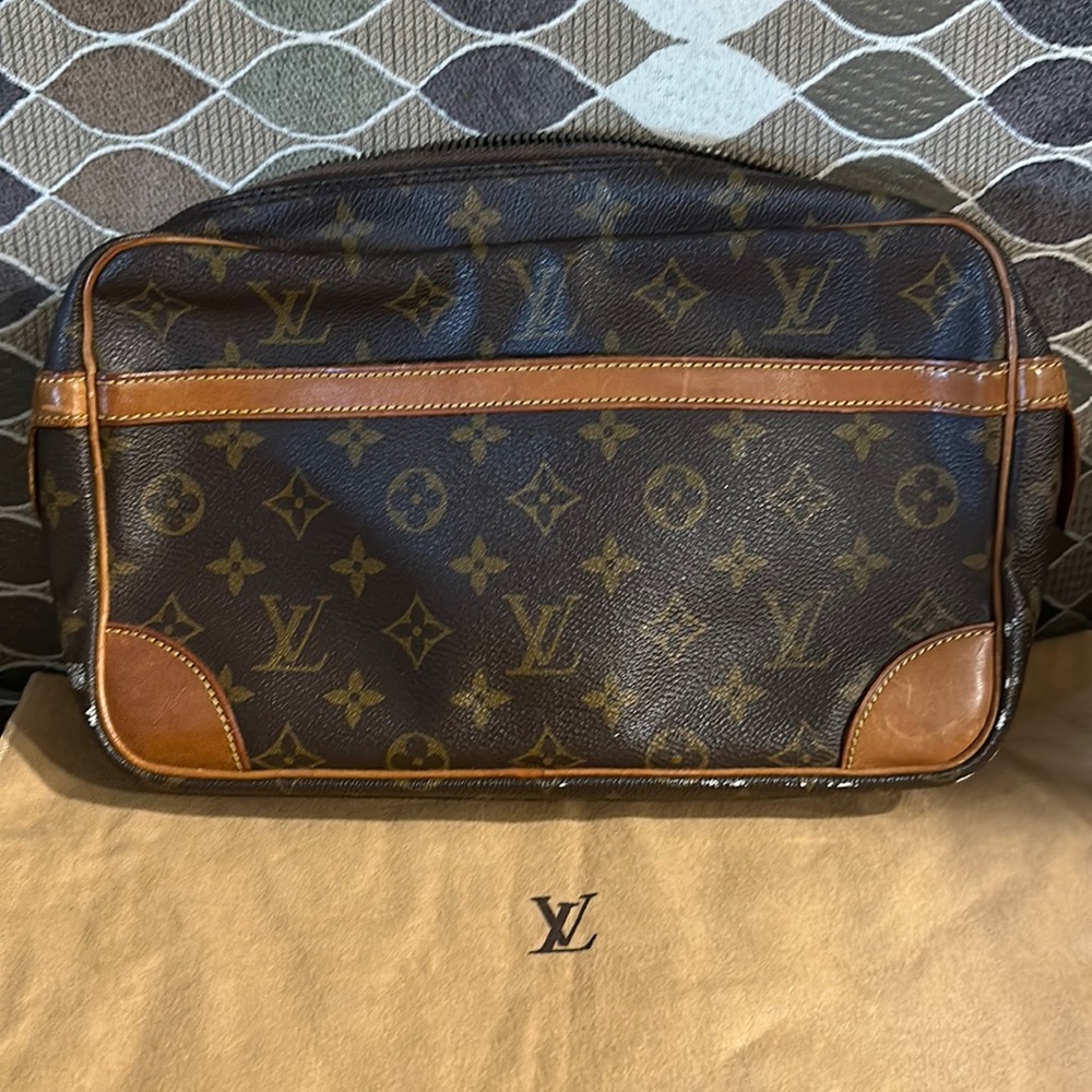 Authentic Louis Vuitton Compiegne 28 Vintage